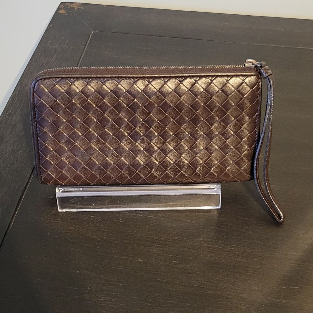 Authentic Bottega Zippy Wallet